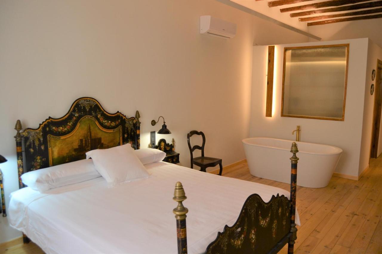 Lo Palauet De La Muralla Balaguer Ngoại thất bức ảnh