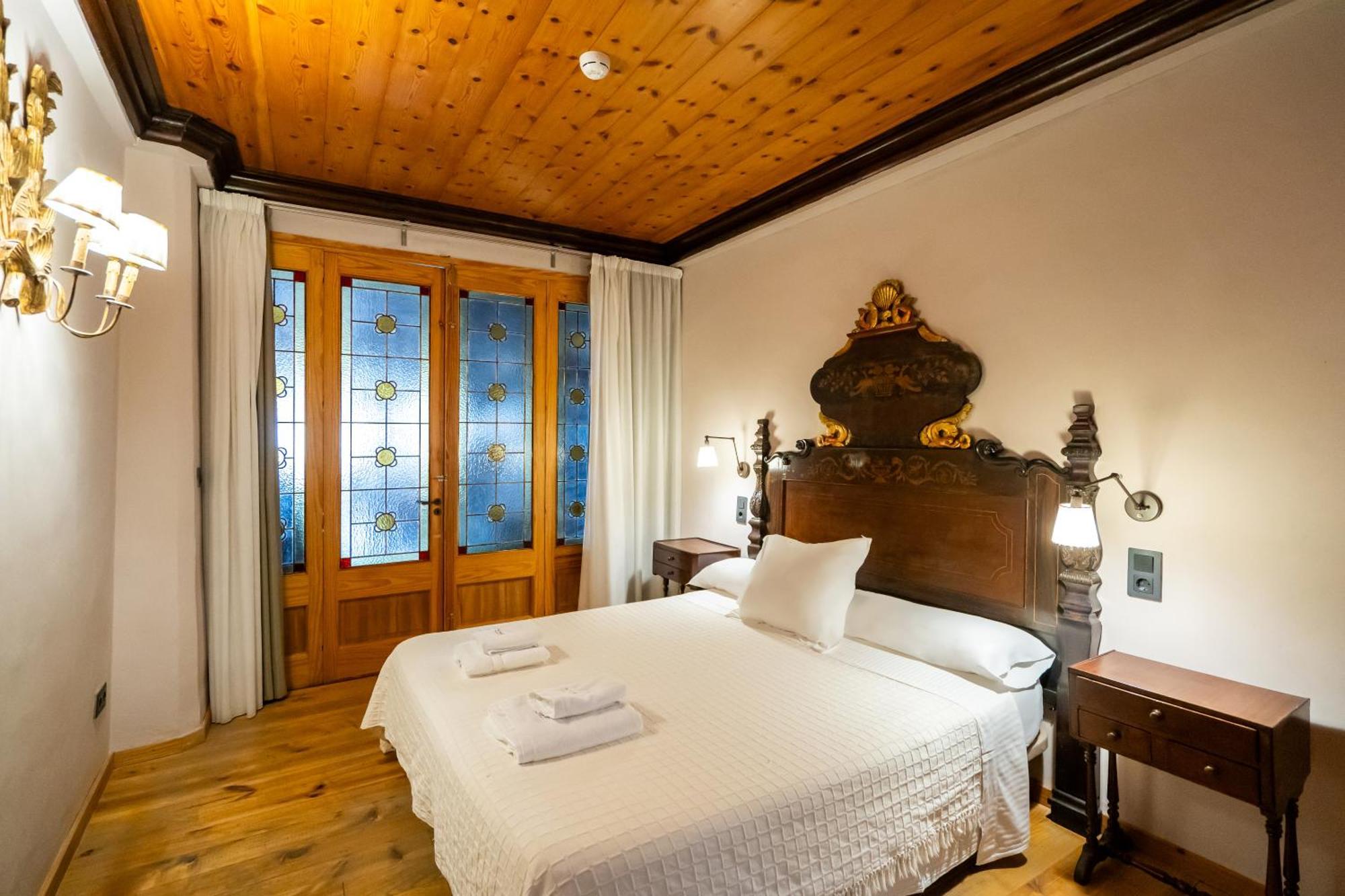 Lo Palauet De La Muralla Balaguer Ngoại thất bức ảnh