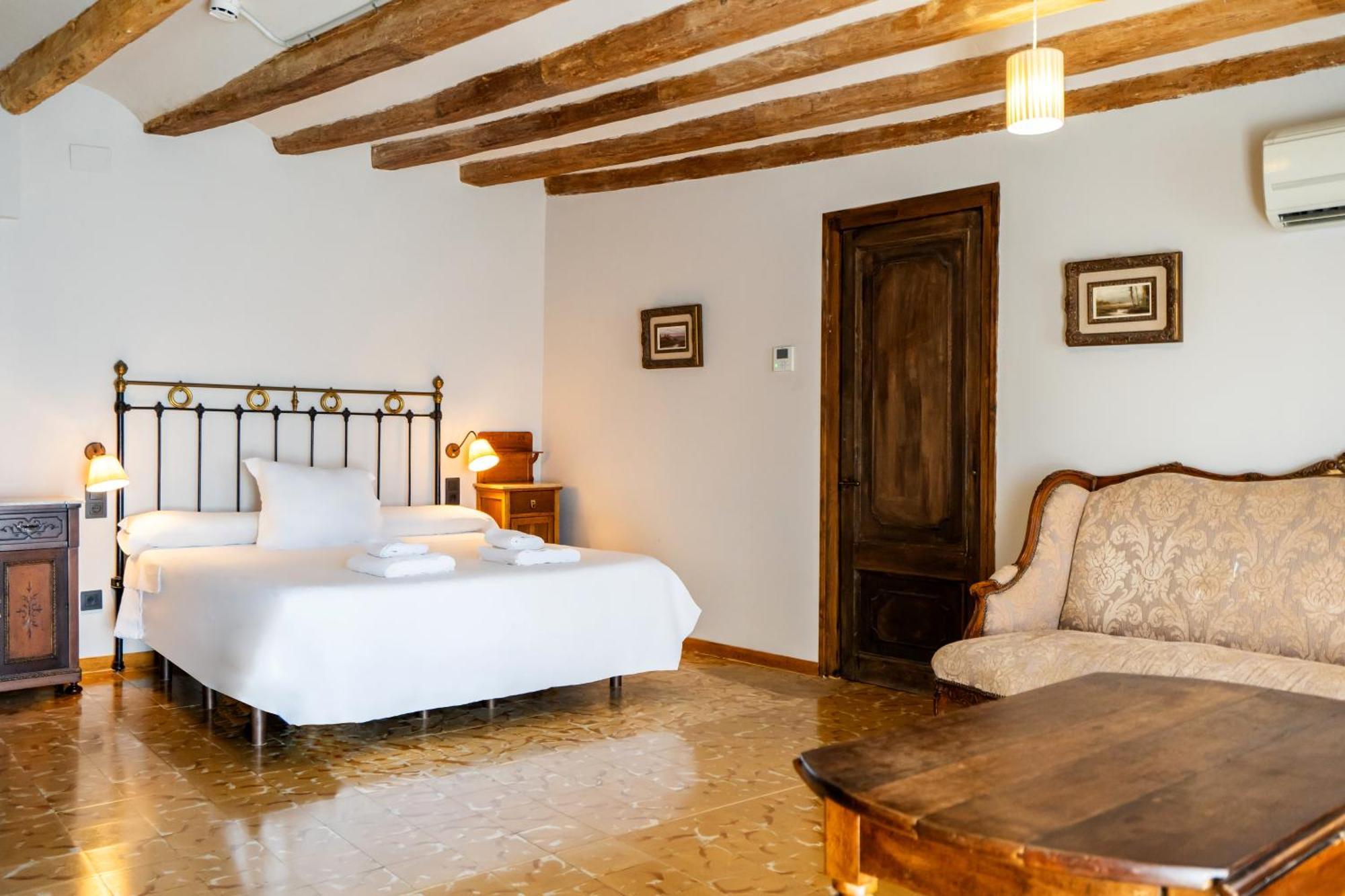 Lo Palauet De La Muralla Balaguer Ngoại thất bức ảnh